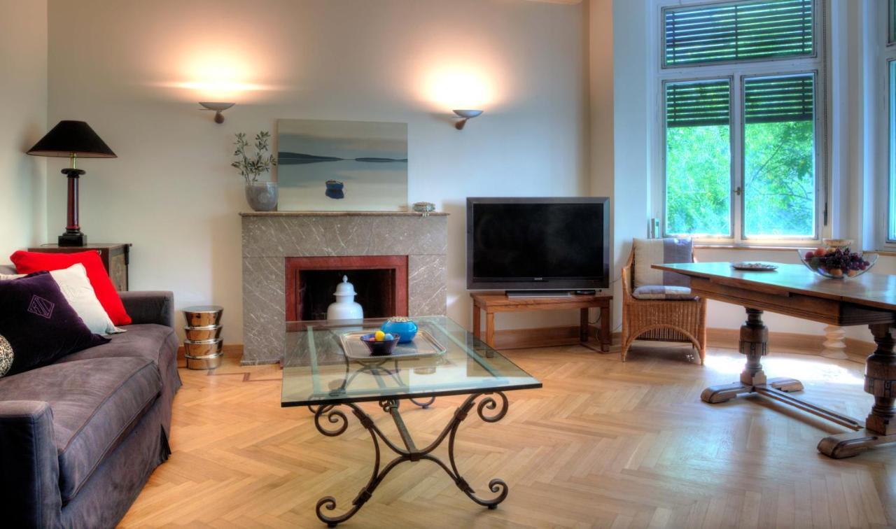 Kolonaki "Centrale" Luxury Apartment Athens Luaran gambar